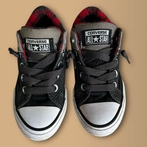 Converse Junior Kids Black and White Sneakers With Flannel Lining Size 12
